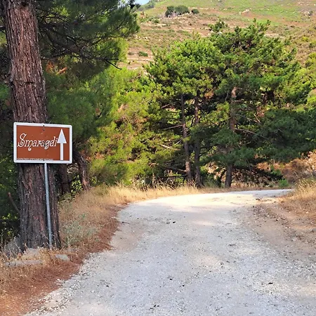 Smaragdi Luxury 아파트 *