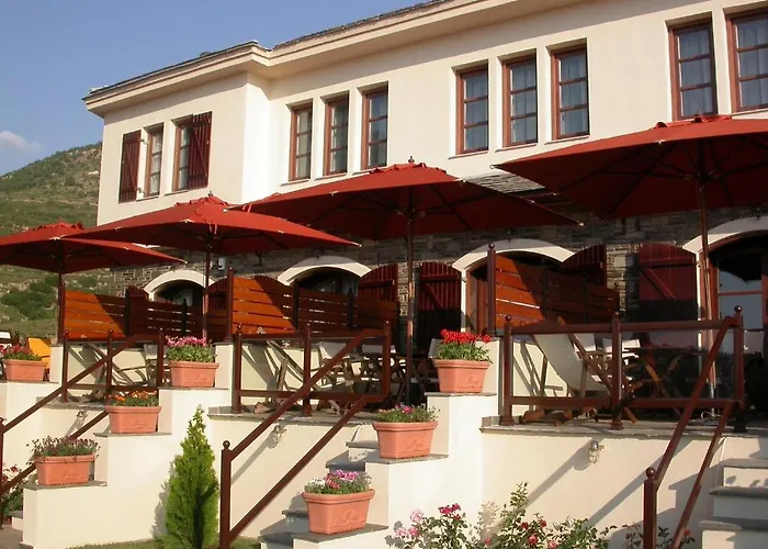 Smaragdi Luxury *