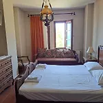 Smaragdi Luxury *