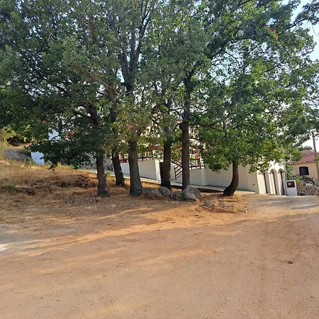 Smaragdi Luxury