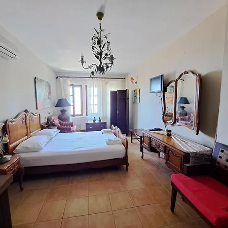 Smaragdi Luxury