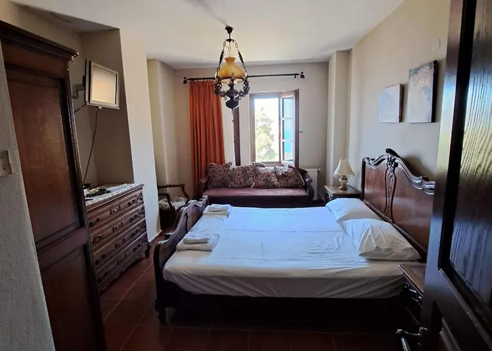 Smaragdi Luxury *